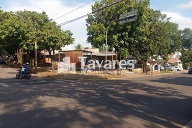 Terreno &agrave; venda - 437m&sup2; - Zona V