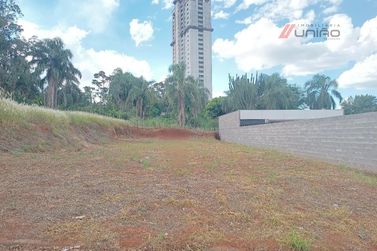Terreno &agrave; venda - 372m&sup2; - Jardim Floren&ccedil;a