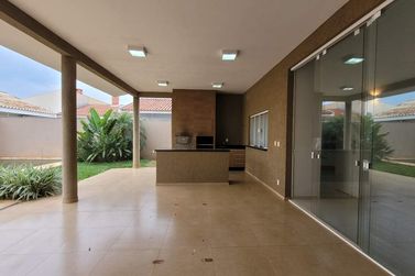 Casa &agrave; venda - 347m&sup2; - Zona VII