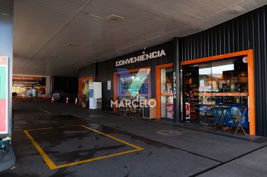 Sal&atilde;o Comercial &agrave; venda - 1470m&sup2; - Zona I