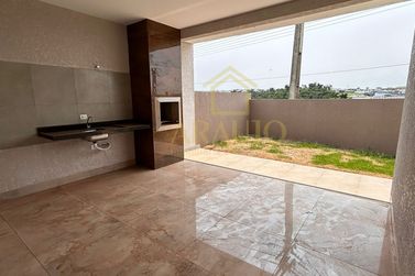 Casa &agrave; venda - 132m&sup2; - Jardim Azal&eacute;ia