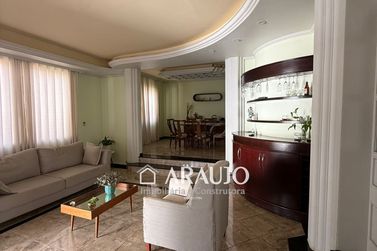 Sobrado &agrave; venda - 351m&sup2; - ZONA II