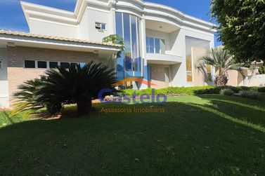 Casa &agrave; venda - 688m&sup2; - ZONA III
