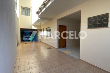Sobrado para alugar - Zona II
