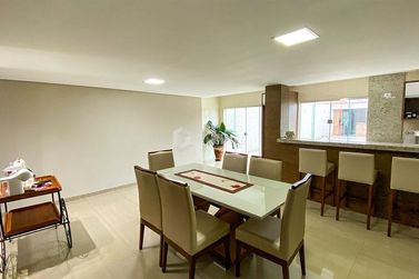 Sobrado &agrave; venda - 452m&sup2; - Zona I