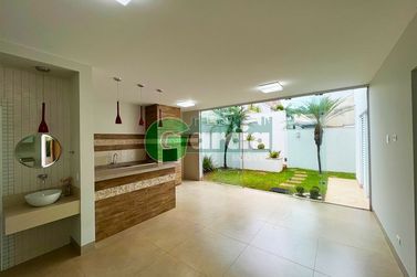 Casa &agrave; venda - 217m&sup2; - Residencial Portal das &Aacute;guas