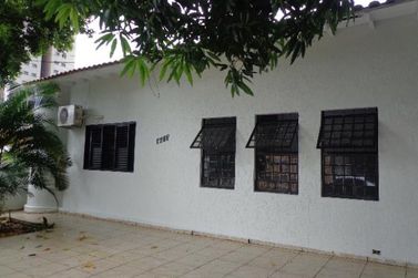 Casa &agrave; venda - 300m&sup2; - Zona 1