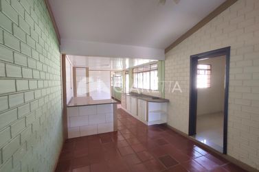 Casa &agrave; venda - 122m&sup2; - CENTRO