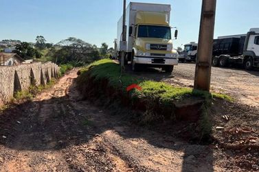 Terreno &agrave; venda - 3816m&sup2; - Parque Industrial