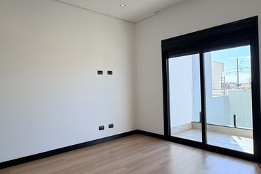 Sobrado &agrave; venda - 200m&sup2; - Jardim Colorado