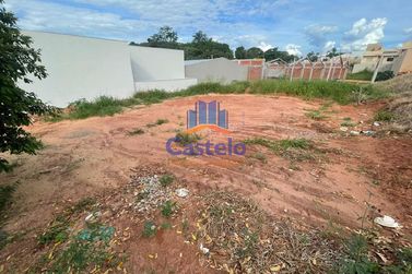 Terreno &agrave; venda - 380m&sup2; - Jardim Floren&ccedil;a