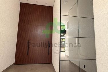 Casa &agrave; venda - 184m&sup2; - ZONA I