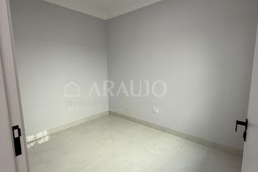 Casa &agrave; venda - 136m&sup2; - Jardim Portugu&ecirc;s