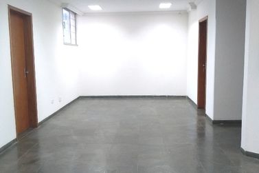 Sala Comercial para alugar - 240m&sup2; - Zona II