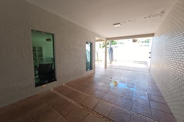 Casa &agrave; venda - 420m&sup2; - Zona I