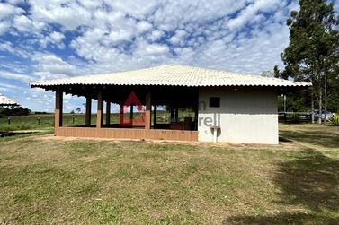 Ch&aacute;cara &agrave; venda - 5123m&sup2; - Serra dos Dourados