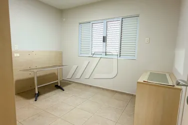 Sobrado &agrave; venda - 180m&sup2; - Zona I
