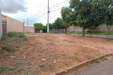 Terreno &agrave; venda - 164m&sup2; - Jardim Belo Monte