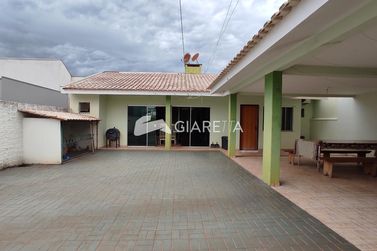Casa &agrave; venda - 200m&sup2; - JARDIM TOCANTINS