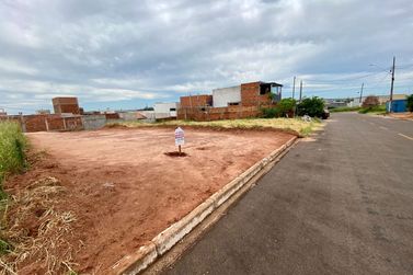 Terreno &agrave; venda - 144m&sup2; - PARQUE RESIDENCIAL METROPOLITANO