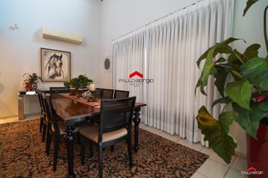 Sobrado &agrave; venda - 305m&sup2; - Zona VII