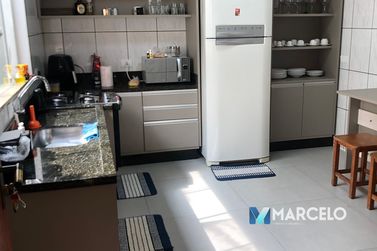 Sobrado &agrave; venda - 152m&sup2; - Zona II
