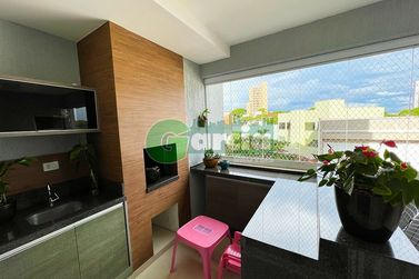 Apartamento &agrave; venda - 175m&sup2; - Zona I