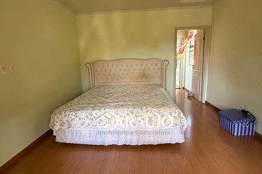 Sobrado &agrave; venda - 351m&sup2; - ZONA II