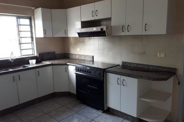 Casa &agrave; venda - 244m&sup2; - Zona I