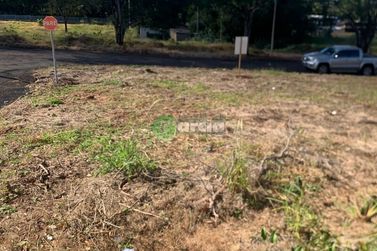 Terreno &agrave; venda - 239m&sup2; - -