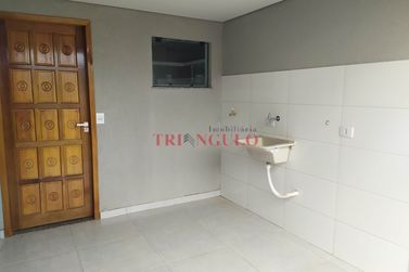 Casa para alugar - 107m&sup2; - CONJUNTO RESIDENCIAL OURO PRETO