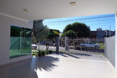 Casa &agrave; venda - 233m&sup2; - JARDIM TAMOIO