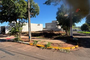 Terreno &agrave; venda - 276m&sup2; - Zona V