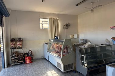 Sala Comercial &agrave; venda - 200m&sup2; - ZONA IV