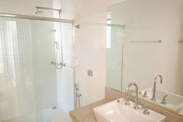 Casa &agrave; venda - 219m&sup2; - Condom&iacute;nio Portal das &Aacute;guas