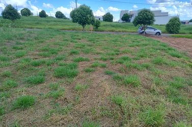 Terreno &agrave; venda - 180m&sup2; - Jardim Interlagos