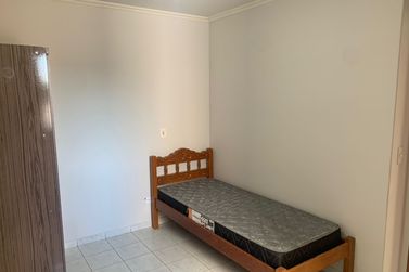 Apartamento para alugar - 49m&sup2; - ZONA III