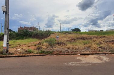 Terreno &agrave; venda - 151m&sup2; - Parque Residencial Italia II