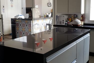 Casa &agrave; venda - 275m&sup2; - Condom&iacute;nio Royal Garden