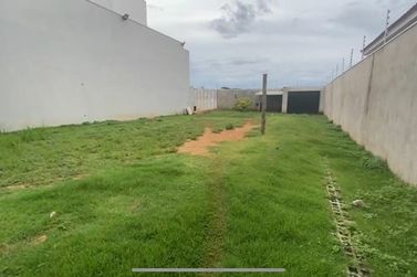 Terreno &agrave; venda - 490m&sup2; - Zona II