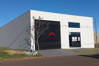 Sal&atilde;o Comercial &agrave; venda - 355m&sup2; - Zona V