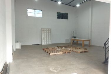 Sal&atilde;o Comercial para alugar - 179m&sup2; - Parque Residencial Metropolitano