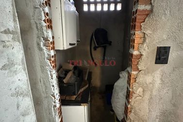 Casa &agrave; venda - 95m&sup2; - PARQUE COLINA VERDE