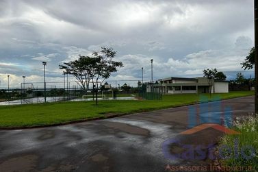 Terreno &agrave; venda - 270m&sup2; - Centro