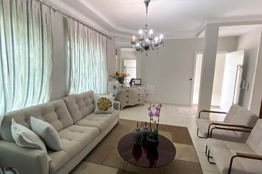 Sobrado &agrave; venda - 197m&sup2; - Zona II