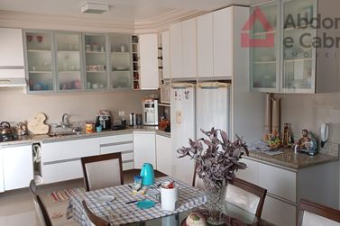 Casa &agrave; venda - 250m&sup2; - Zona III