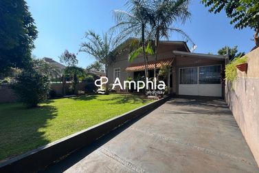 Casa &agrave; venda - 469m&sup2; - Espig&atilde;o