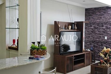 Sobrado &agrave; venda - 272m&sup2; - Zona III