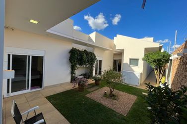 Casa &agrave; venda - 419m&sup2; - Jd Veleiros
