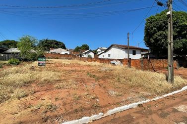 Terreno &agrave; venda - 535m&sup2; - Zona V